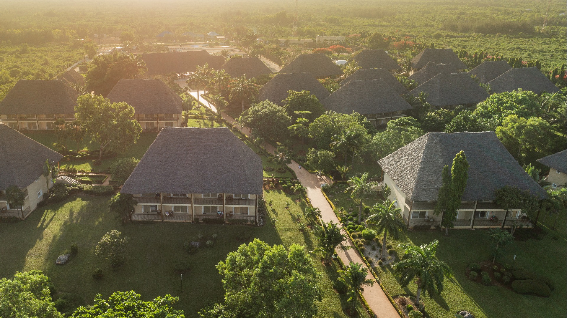 tui-blue-bahari-zanzibar-garden-buildings